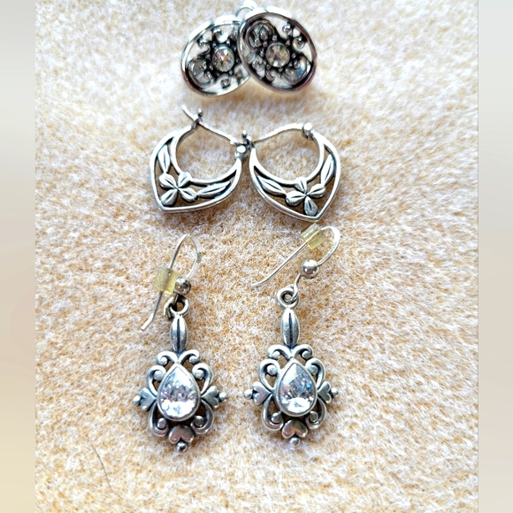 Bundle of Macy's silver earrings - Picture 2 of 6
